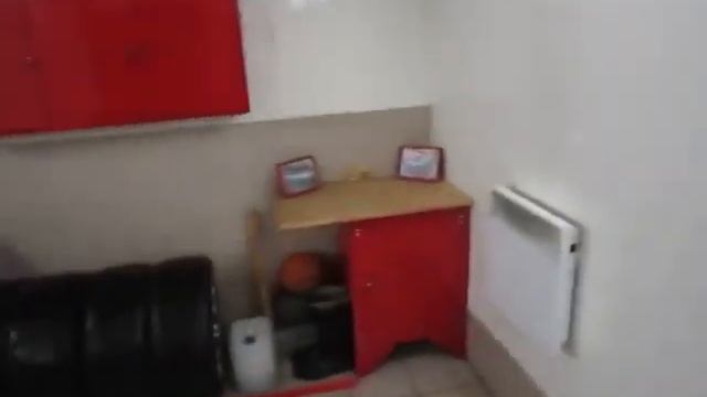 =Сергей Симонов понтуется своим гаражом в центре Москвы, ЭЛИТА покупает постеры BMW=