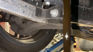 MERCEDES-BENZ W177 A 200 ЗАМЕНА МАСЛА СВОИМИ РУКАМИ