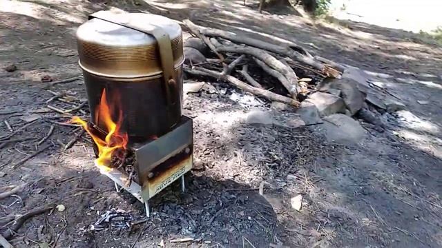 Отдых на природе. Печка- щепочница. смотреть онлайн