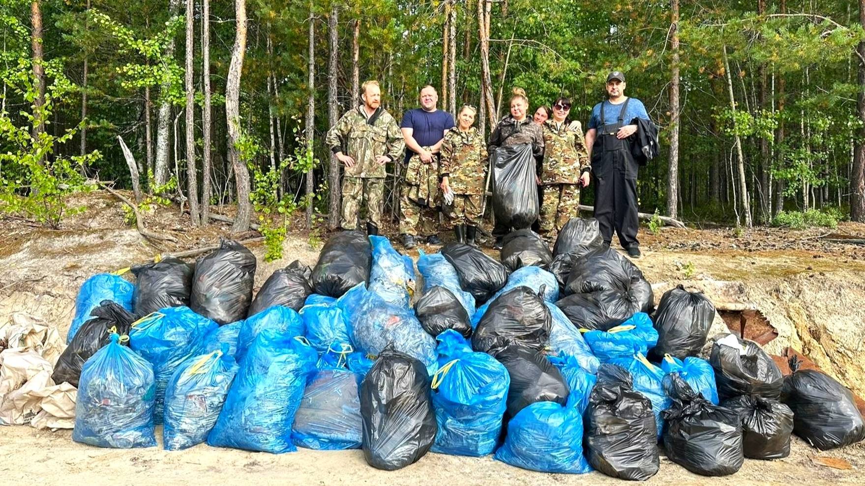 В лесах Югры убрали несколько стихийных свалок