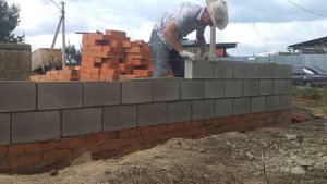 Кладка полублоков СКЦ