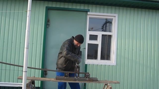 Как согнуть профильную трубу Гибка труб ручным трубогибом для профильных труб смотреть онлайн