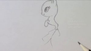 Как нарисовать малышку пони русалку Пинки Пай. Раскраска малышки пони русалки