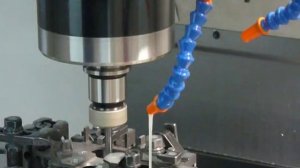 Расточка отверстий на фрезерном станке с ЧПУ