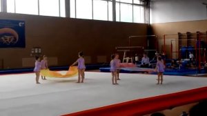 Танец с палантинами