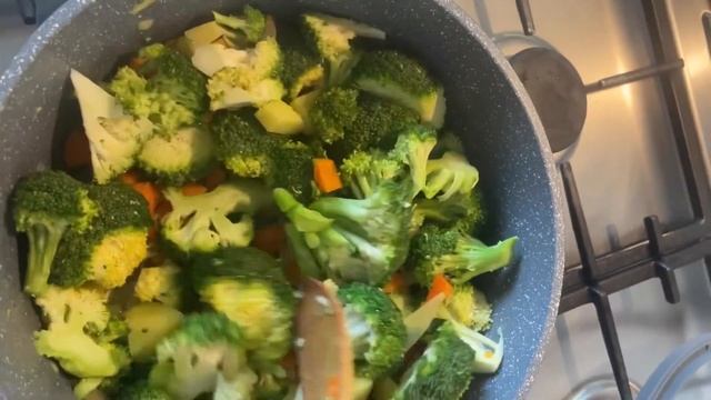 КАК ПРИГОТОВИТЬ СУП ЗА 4 В НИДЕРЛАНДАХ.