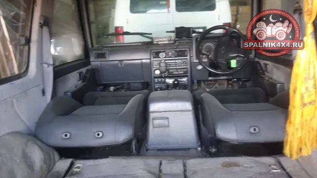 ч.1 Ниссан Сафари Y60 трехдверный коротыш - вид салона до установки автомобильного спальника. смотреть онлайн