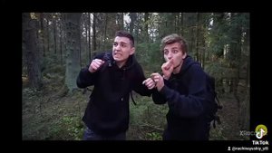 Серёга дерётся с эсипи солдатами