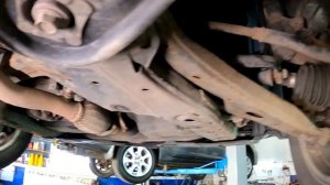 Темная сторона Toyota Camry 40 и 30. Состояние днища, ходовой спустя годы. Где и что ржавеет там