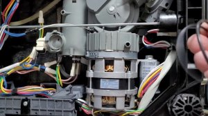 ремонт посудомойка delonghi brilliant. Течёт помпа.