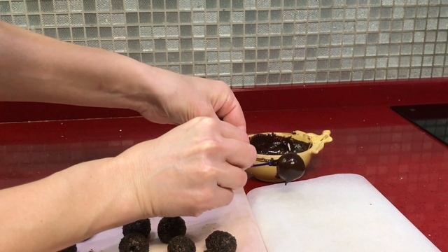 Конфеты чернослив в шоколаде. Два рецепта конфет смотреть онлайн