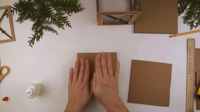 Как сделать декоративный ФОНАРИК своими руками из картона. Декор для дома DIY