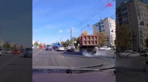 Не лезьте перед камазами!