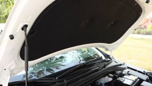 Hyundai i30 - How to Open the Hood
