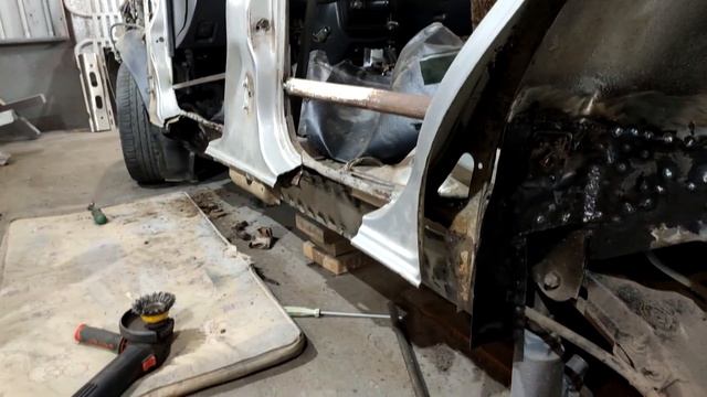 Ланос, которого нет. Часть 2. Сварка правой стороны. смотреть онлайн