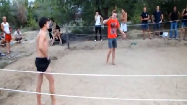 Уличные спарринги ВОЛГОГРАДАотчёт от 5 августа) смотреть онлайн