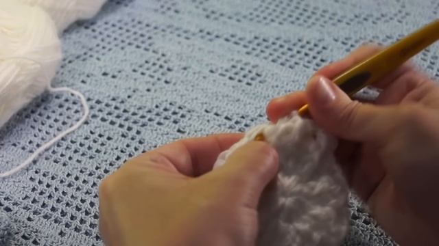 Теплая зимняя шапка ( вязание крючком для начинающих) Warm winter hat (Crocheting for beginners) #40