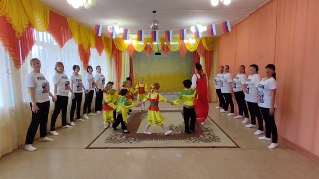 Флешмоб к Дню народного единства смотреть онлайн