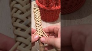 Как оплести ручку для корзины из газетных трубочек