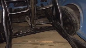 Детский педальный автомобиль РАДУГА(москвич)