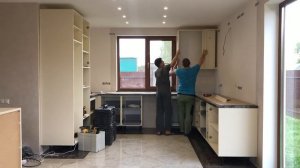 Большая П-ОБРАЗНАЯ кухня. СБОРКА КУХНИ ЗА 2 ДНЯ! Столешница с еврозапилом. DIY