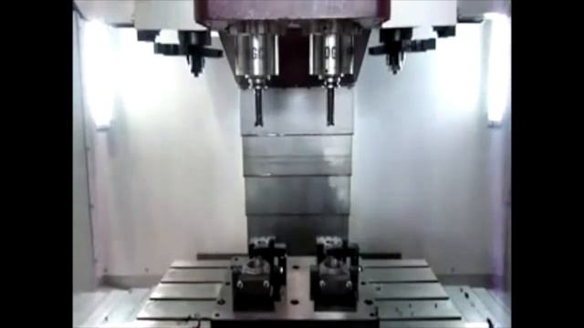 Вертикальныи обрабатывающии центр VDL-1000