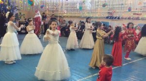 Индийский танец девочек