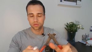 Как снять магнит (бипер клипсу) с одежды в Дубай, в домашних условиях.