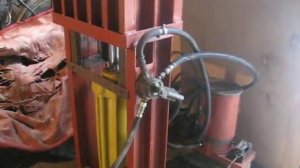 Гидравлический пресс для строительных блоков