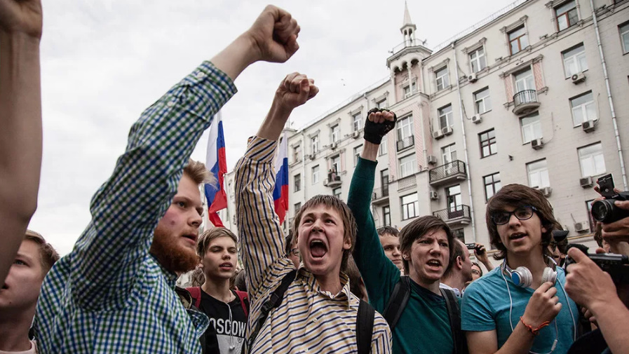 Сейчас люди недовольны доходом и работой! Не хотят работать а лишь получать смотреть онлайн