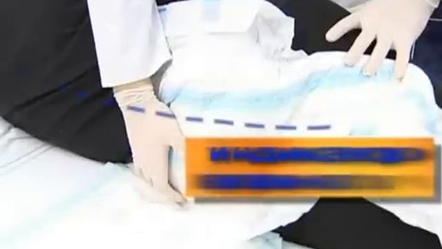 Как одеть подгузник на лежачего больного?