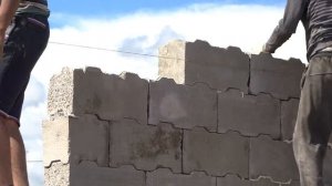 кладка легоблоков из полистиролбетона 2