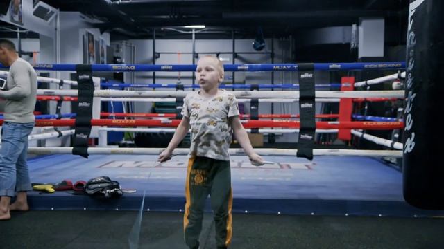 Первая 100 на скакалке смотреть онлайн