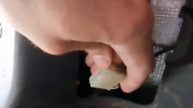 На Ниве периодически не горит лампа в заднем фонаре смотреть онлайн