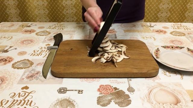 ТОНКАЯ ПИЦЦА ДОМА | Простая и очень вкусная домашняя пицца смотреть онлайн