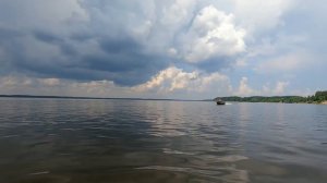 Wellboat 37 с мотором 9,9