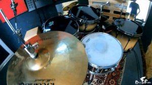 Как устроен ушной мониторинг у барабанщиков?