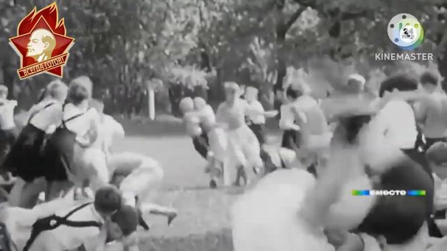 Советская пионерская песня - "Взвейтесь кострами, синие ночи..."