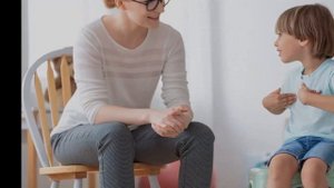 Как научить ребенка не перебивать взрослых