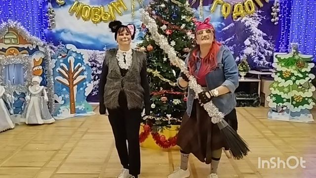 ПОЗДРАВЛЕНИЕ С НОВЫМ ГОДОМ ОТ Ягурочки и Кота Пафнутия смотреть онлайн