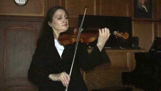 ЭЛЬМИРА    ХЕЧИКЯН - " ТЫСЯЧЕЛЕТНЯЯ    СКРИПАЧКА "