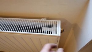 Металлический радиатор с нижним подключением.Где подача ,а где обратка.