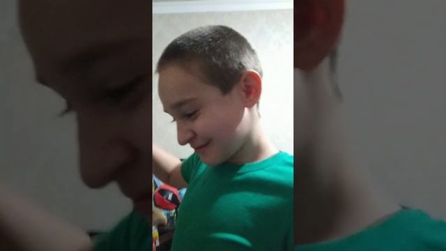 Басик начал получать подарки смотреть онлайн