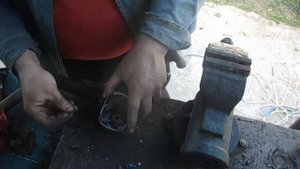 Ремонт фиксатора шпинделя ушм "БОРТ" пятнадцатилетней "выдержки".