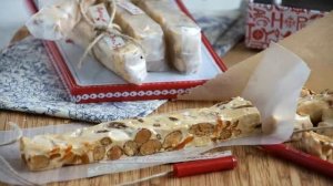 Мягкая нуга с орехами и курагой