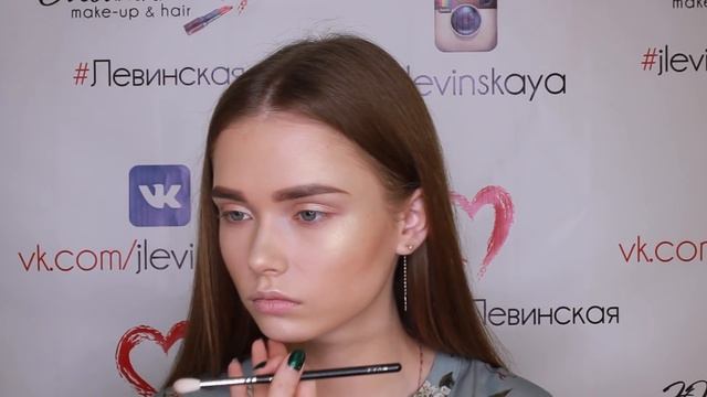 Нежный свадебный макияж 2020. Свадебный образ 2020. Стрелки. Макияж на кремовых подложках
