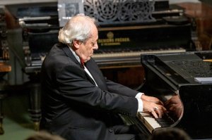 П.И. Чайковский - Времена года "Май. Белые ночи"/ P.I. Tchaikovsky "May. Starlit Nights"