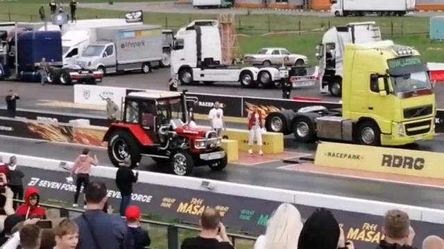 Александр Маляр на Пионерчике (МТЗ-80) на Драг- Рейсинге Truk Fest 29.05.2021г. Скорость 147км/ч.