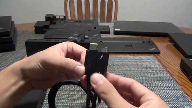 ThinkPad Thunderbolt 4 Workstation Dock Unboxing and Overview смотреть онлайн