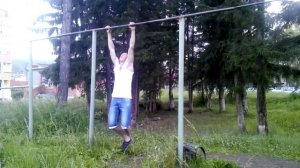 Подтягивания на турнике 35 раз